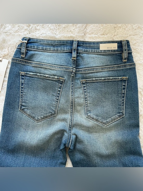 Miss Me NEW Bootcut Jeans 26 Washed Denim Whiskering - Picture 4 of 10